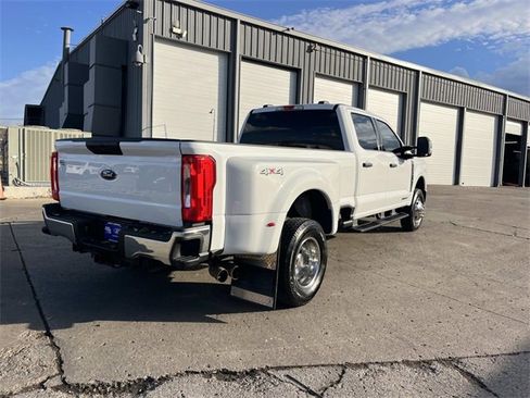Used 2023 Ford F350 XLT image 3