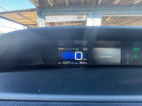 Used 2020 Toyota Prius LE w/ Carpet Mat Package AWD/4WD image 16