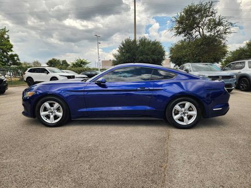 Used 2016 Ford Mustang Coupe RWD image 4