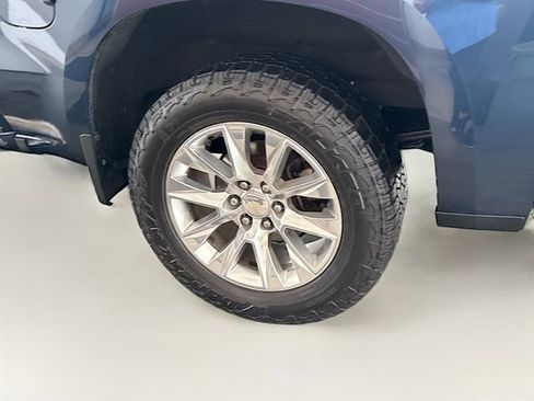 Used 2019 Chevrolet Silverado 1500 LTZ w/ LTZ Plus Package AWD/4WD image 33