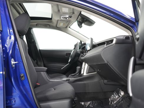 Used 2024 Toyota Corolla Cross LE w/ Moonroof Package AWD/4WD image 11