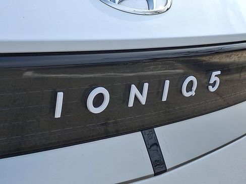 Used 2024 Hyundai Ioniq 5 SE image 31