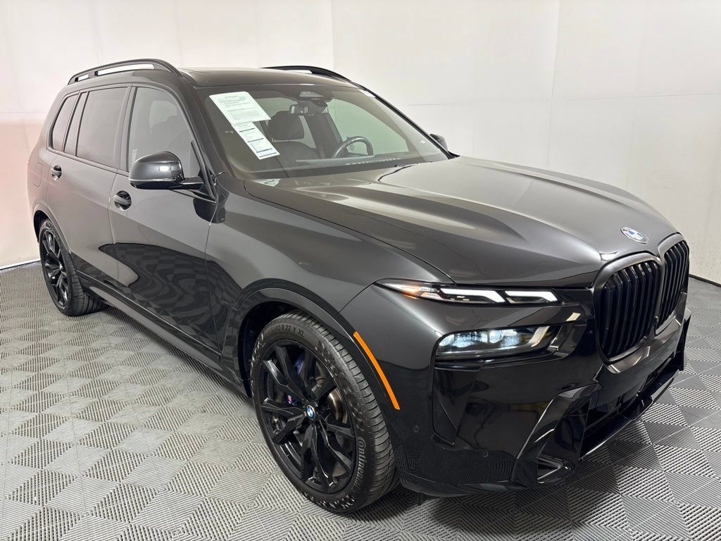 Certified 2026 BMW X7 xDrive40i w/ M Sport Package AWD/4WD image 4