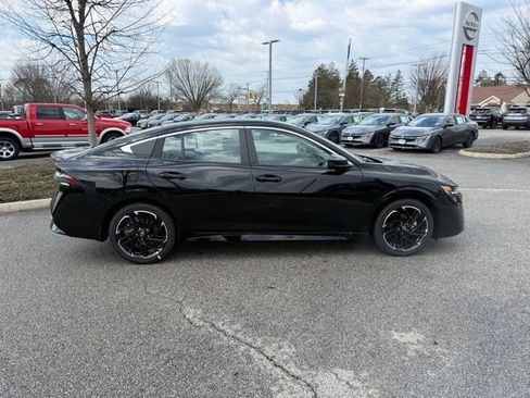 New 2026 Nissan Sentra SR w/ SR Premium Package FWD image 7