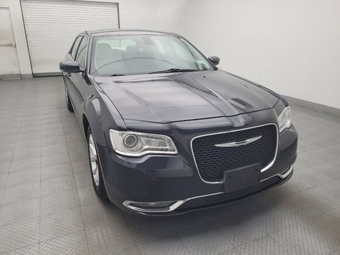 Used 2016 Chrysler 300 Limited RWD image 14