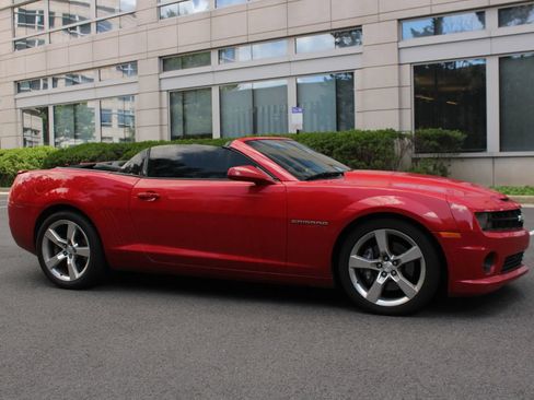 Used 2012 Chevrolet Camaro SS RWD image 2