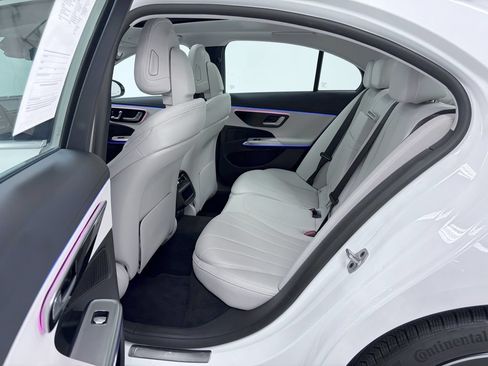 Used 2025 Mercedes-Benz E 350 4MATIC Sedan w/ Winter Package image 17
