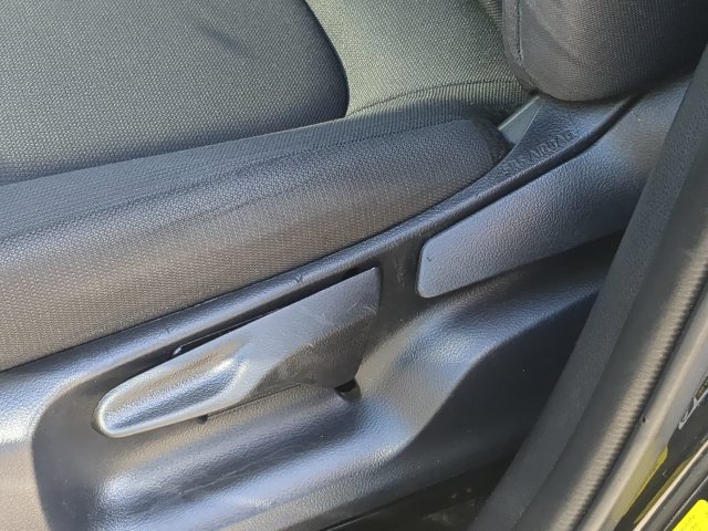 Certified 2025 Toyota Corolla Cross LE FWD image 21
