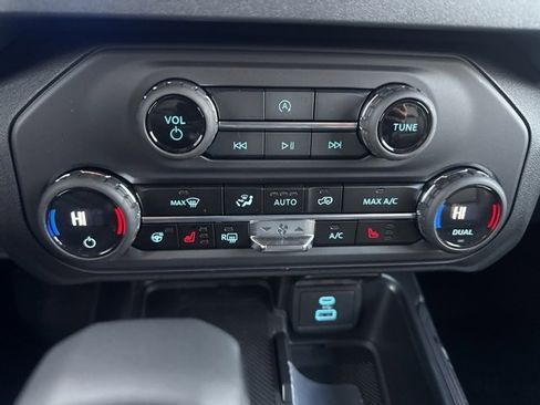 New 2025 Ford Bronco Outer Banks image 29