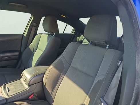 Used 2021 Dodge Charger SXT w/ Blacktop Package image 9