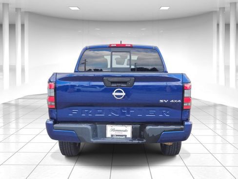 Used 2022 Nissan Frontier SV AWD/4WD image 4