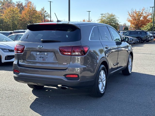 Used 2019 Kia Sorento AWD image 2