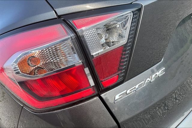 Used 2017 Ford Escape SE AWD/4WD image 31