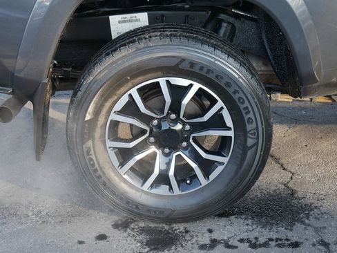 Used 2022 Toyota Tacoma TRD Sport image 10