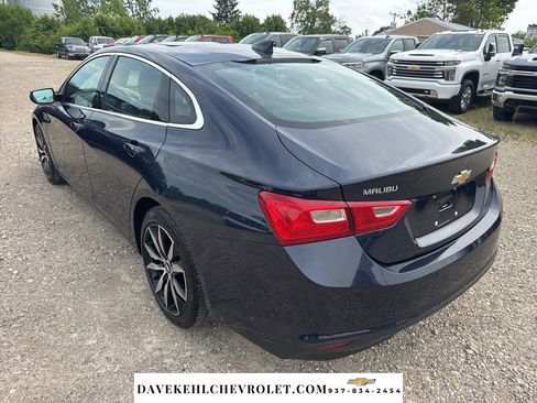 Used 2017 Chevrolet Malibu LT w/ Leather Package FWD image 3