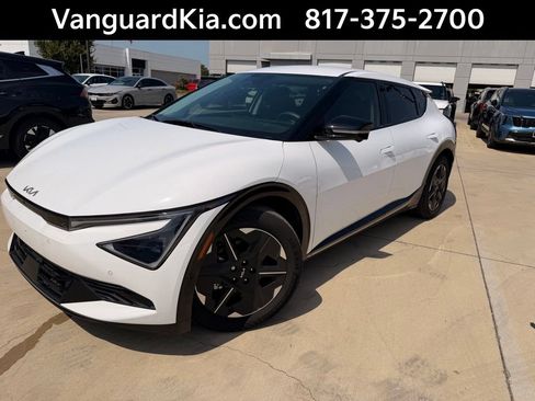 Used 2025 Kia EV6 Wind RWD image 1