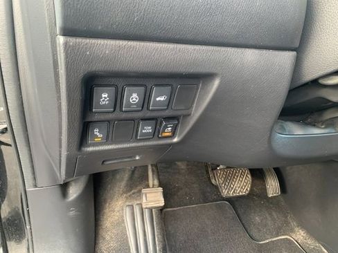 Used 2020 Nissan Pathfinder SL image 31