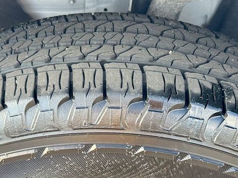 Used 2024 Jeep Grand Cherokee Laredo w/ MOPAR Finishing Package RWD image 31