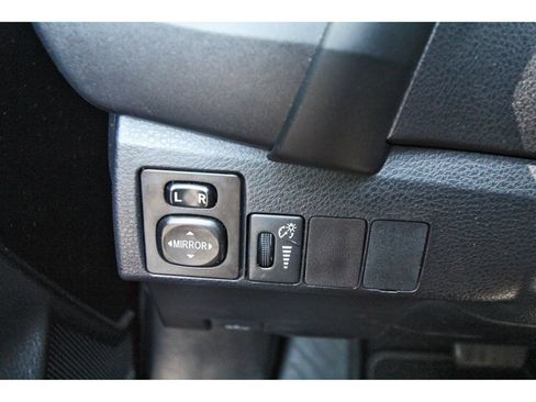 Used 2019 Toyota Corolla LE FWD image 19