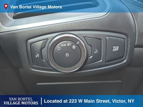 Used 2020 Ford Edge SE image 17