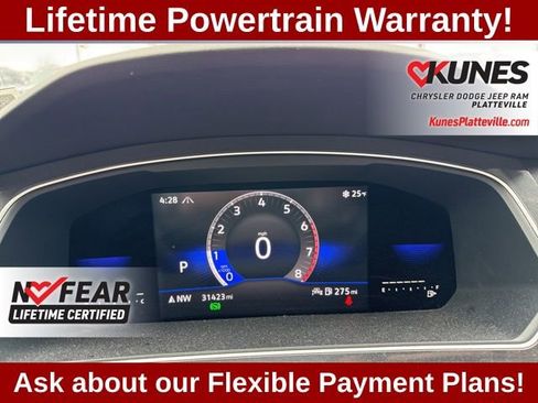 Used 2022 Volkswagen Tiguan SE w/ Panoramic Sunroof Package AWD/4WD image 19