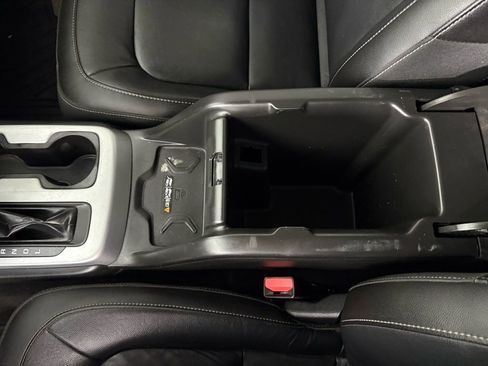 Used 2019 Chevrolet Colorado ZR2 image 32