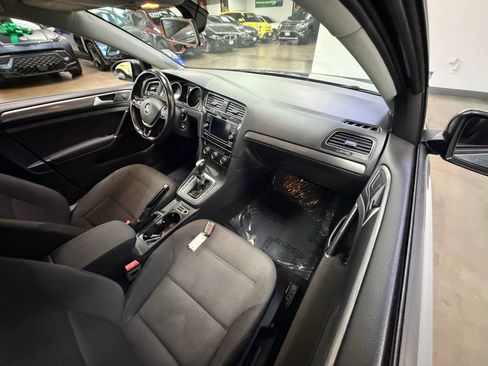 Used 2019 Volkswagen Golf S AWD/4WD image 22
