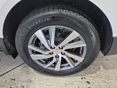 Used 2024 Chevrolet Equinox Premier AWD/4WD image 34