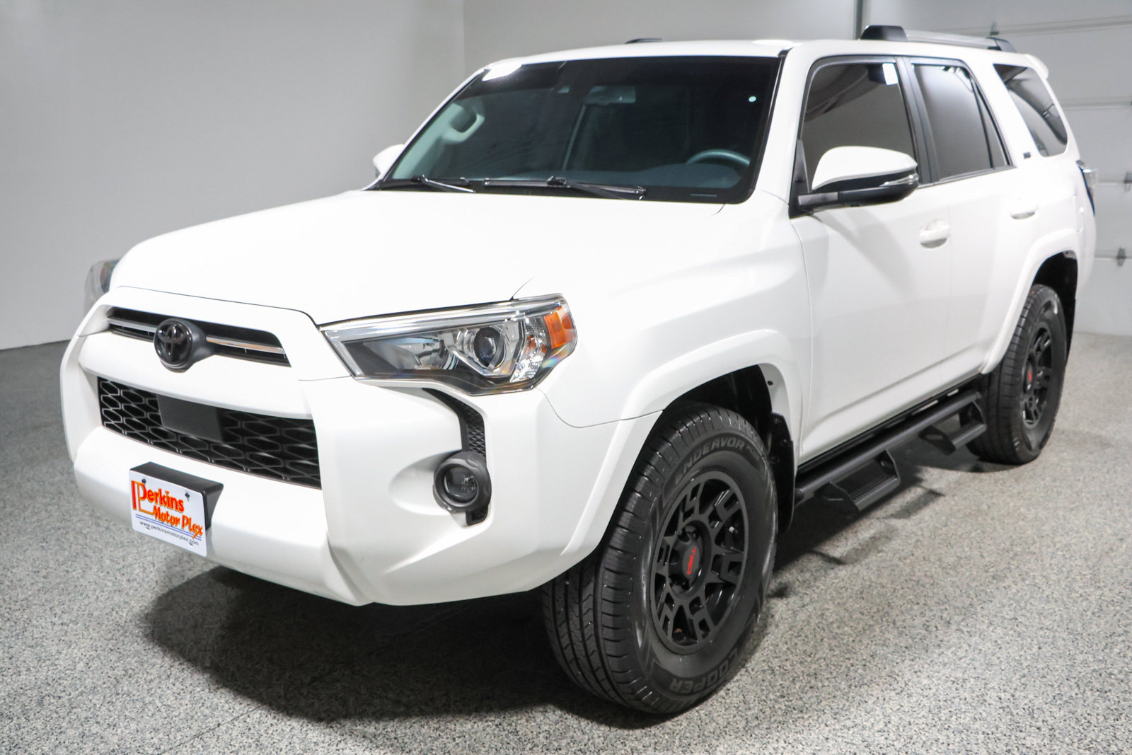 Used 2021 Toyota 4Runner SR5 Premium w/ Moonroof Package AWD/4WD image 34