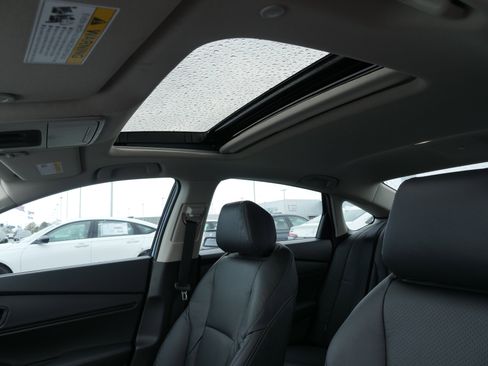 New 2025 Honda Accord SE image 29