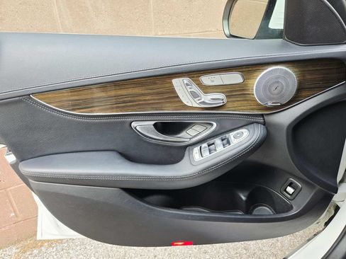 Used 2016 Mercedes-Benz C 300 4MATIC Sedan image 31