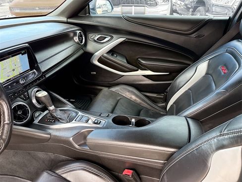 Used 2016 Chevrolet Camaro SS image 26
