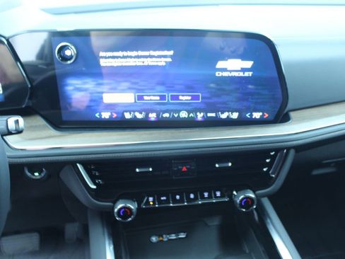 New 2026 Chevrolet Suburban High Country AWD/4WD image 24