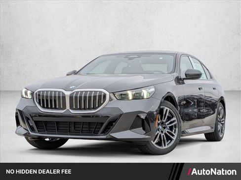 Used 2026 BMW 530i xDrive w/ M Sport Package AWD/4WD image 1