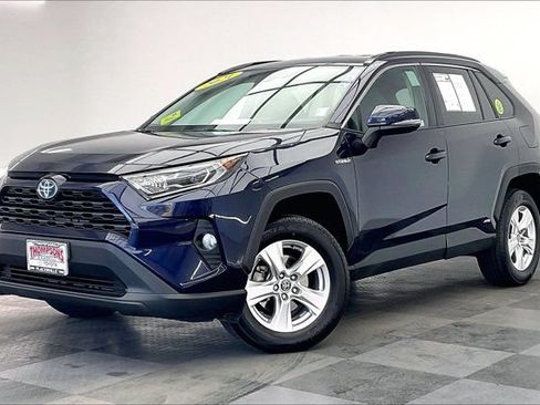 Used 2021 Toyota RAV4 XLE AWD/4WD image 12