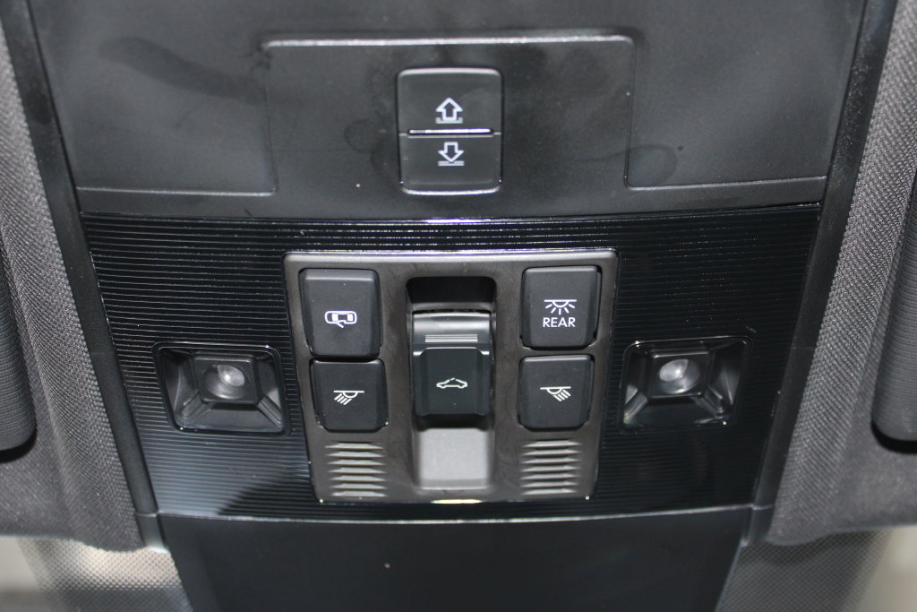 Used 2024 Volkswagen Tiguan SE R-Line AWD/4WD image 24