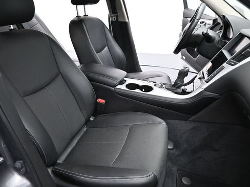 Used 2023 INFINITI Q50 Luxe w/ Cargo Package RWD image 7