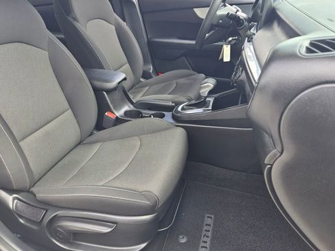 Used 2023 Kia Forte LXS image 18