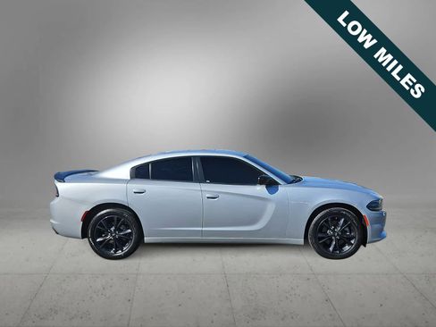 Used 2023 Dodge Charger SXT w/ Blacktop Package image 9