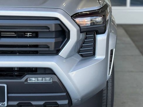New 2025 Toyota Tacoma SR5 image 5