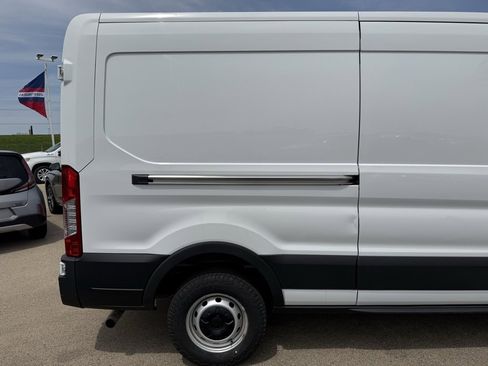 Used 2023 Ford Transit 250 Medium Roof image 26