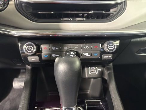 Used 2022 Jeep Compass Limited AWD/4WD image 21
