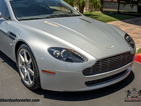Used 2008 Aston Martin V8 Vantage Coupe RWD image 9