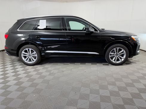 Certified 2025 Audi Q7 2.0T Premium w/ Convenience Package AWD/4WD image 8