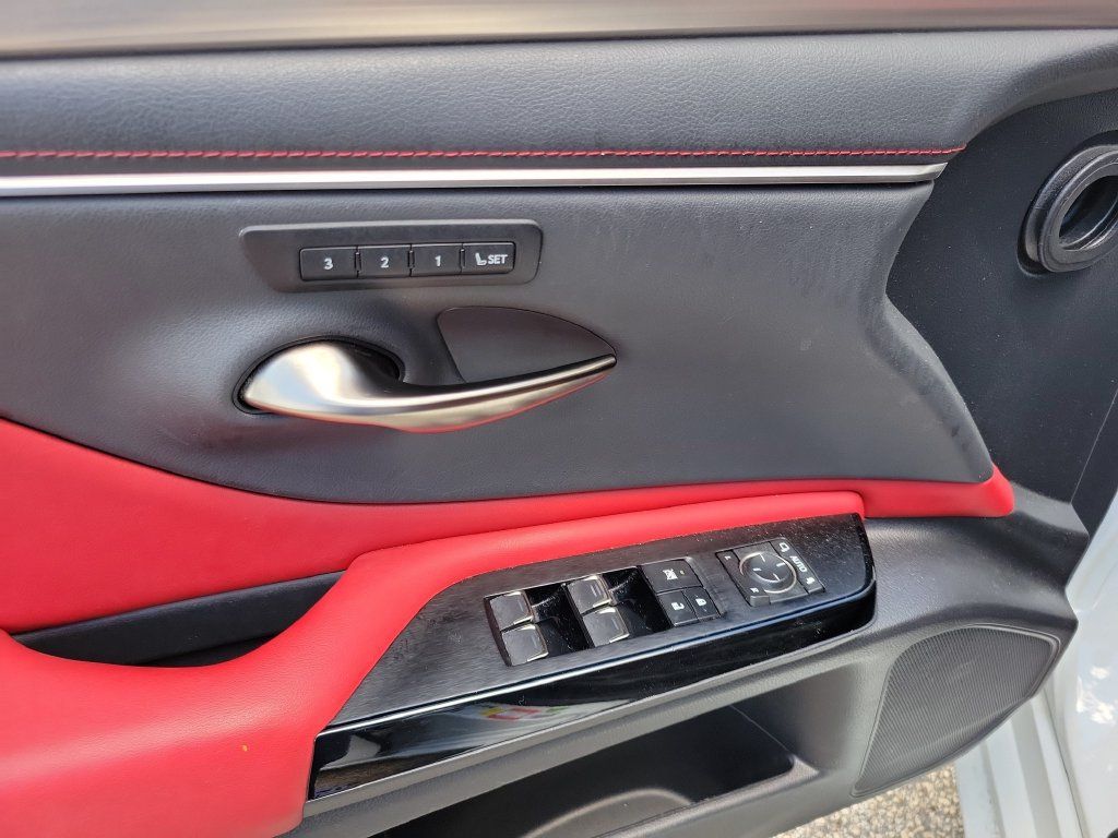 Used 2023 Lexus ES 350 F Sport w/ Accessory Package (Z2) FWD image 19