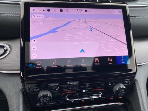 New 2025 Jeep Grand Cherokee L Limited image 11