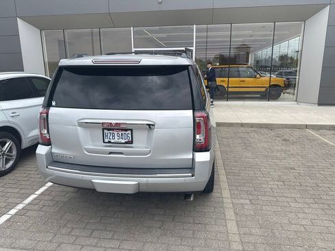 Used 2016 GMC Yukon Denali w/ Open Road Package AWD/4WD image 5