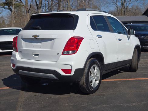 Used 2017 Chevrolet Trax LT w/ LT Convenience Package FWD image 10