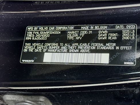 Used 2023 Volvo XC40 B5 Plus w/ Driver Assist Package AWD/4WD image 30