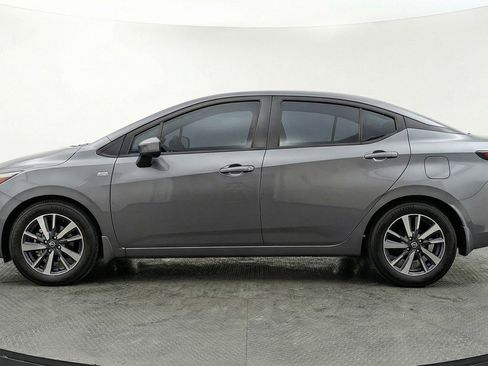 Used 2025 Nissan Versa SV image 5